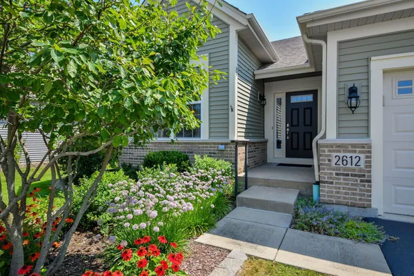 Property Slideshow image 2 of 46 | 2612 drexel dr, Naperville, IL, 60564