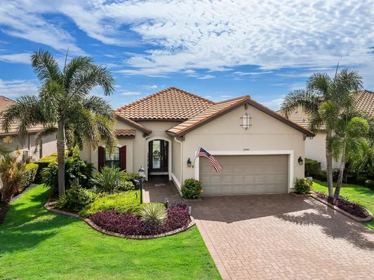 Property Slideshow image 3 of 75 | 12840 sorrento way, Lakewood Ranch, FL, 34211