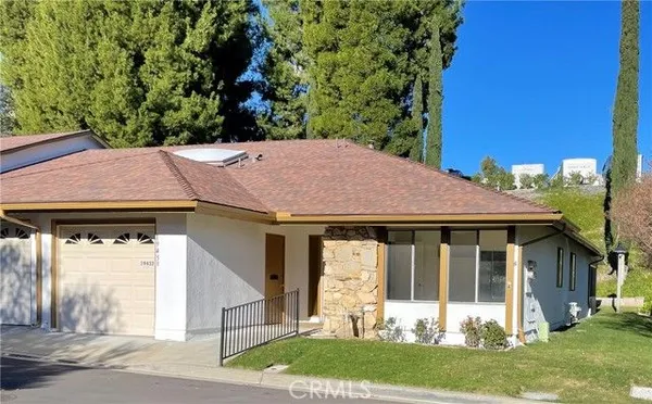 Property Slideshow image 2 of 52 | 19433 oak crossing rd, Newhall, CA, 91321