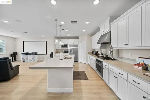 Property Slideshow image 3 of 22 | 1052 camborne dr, Manteca, CA, 95336