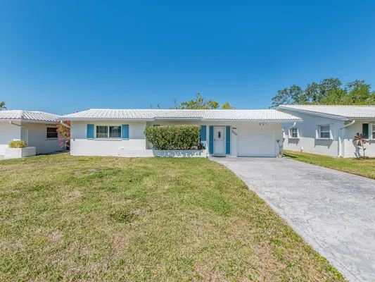 Property Slideshow image 2 of 28 | 9024 140th way, Seminole, FL, 33776