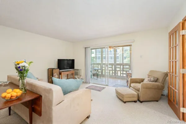 Property Slideshow image 2 of 35 | 645 s alton way 10b, Denver, CO, 80247