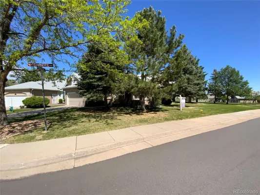 Property Slideshow image 3 of 33 | 2 mackenzie ct, Highlands Ranch, CO, 80130