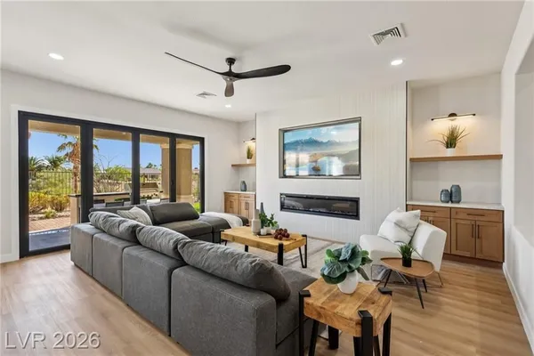 Property Slideshow image 2 of 96 | 10480 premia pl, Las Vegas, NV, 89135
