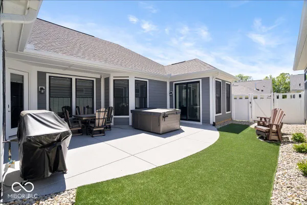 Property Slideshow image 3 of 31 | 9163 bryce cir, Zionsville, IN, 46077