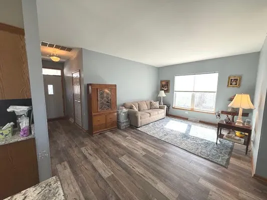 Property Slideshow image 2 of 19 | 76 rocking horse ln, Grayslake, IL, 60030