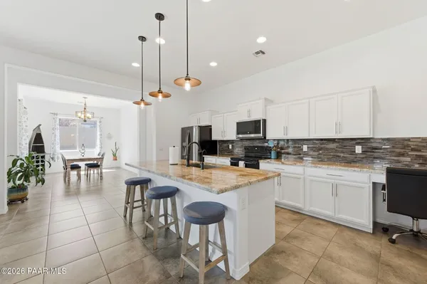 Property Slideshow image 3 of 55 | 7919 e talking iron ln, Prescott Valley, AZ, 86315