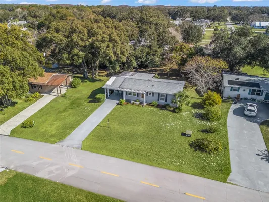 Property Slideshow image 3 of 59 | 45 aberdeen cir, Leesburg, FL, 34788