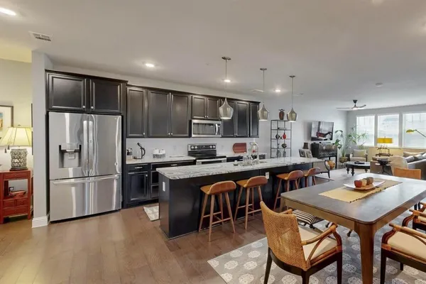 Property Slideshow image 2 of 40 | 1735 wittington pl apt 3403, Dallas, TX, 75234