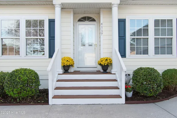 Property Slideshow image 2 of 70 | 4117 bittern ct, Southport, NC, 28461