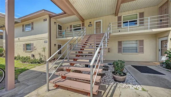 Property Slideshow image 3 of 37 | 4458 narraganset trl 93a, Sarasota, FL, 34233