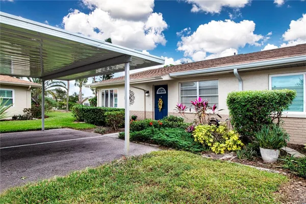 Property Slideshow image 3 of 56 | 904 hendon ct # 127, Sun City Center, FL, 33573