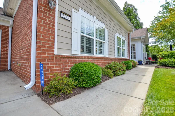 Property Slideshow image 3 of 37 | 2249 n castle ct, Matthews, NC, 28105