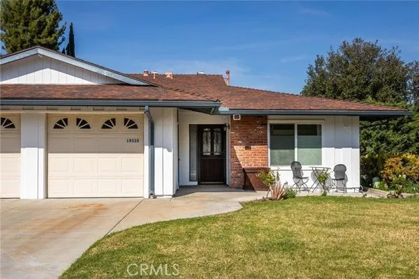 Property Slideshow image 2 of 39 | 19335 oak crossing rd, Newhall, CA, 91321