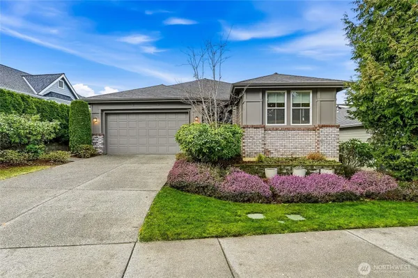 Property Slideshow image 3 of 40 | 12421 240th pl, Redmond, WA, 98053