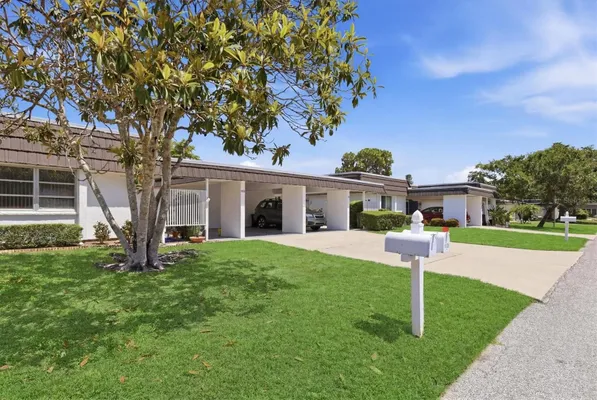 Property Slideshow image 2 of 33 | 1505 lakeside way 153, Sarasota, FL, 34232