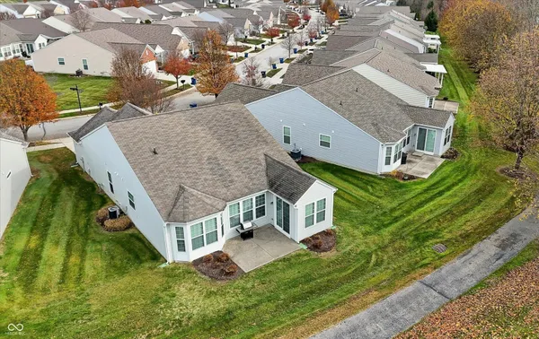 Property Slideshow image 3 of 42 | 12766 winery way, Fishers, IN, 46037