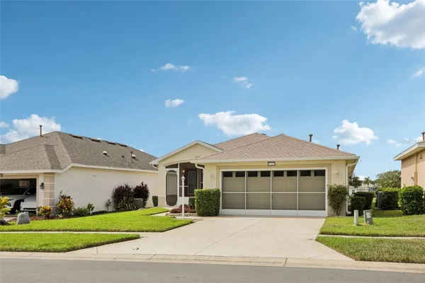 Property Slideshow image 3 of 53 | 27313 falcon feather way, Leesburg, FL, 34748