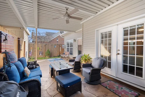 Property Slideshow image 2 of 37 | 5 baker ct, Lebanon, TN, 37087