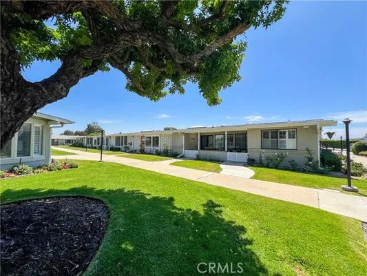 Property Slideshow image 3 of 4 | 1621 monterey rd, Seal Beach, CA, 90740