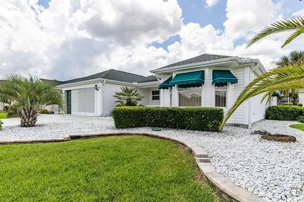 Property Slideshow image 2 of 42 | 814 santa rita way, The Villages, FL, 32159