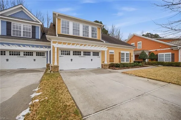 Property Slideshow image 2 of 50 | 1451 carrolton way, Chesapeake, VA, 23320