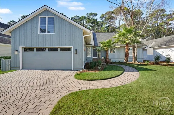 Property Slideshow image 2 of 38 | 15 riding ln, Savannah, GA, 31411