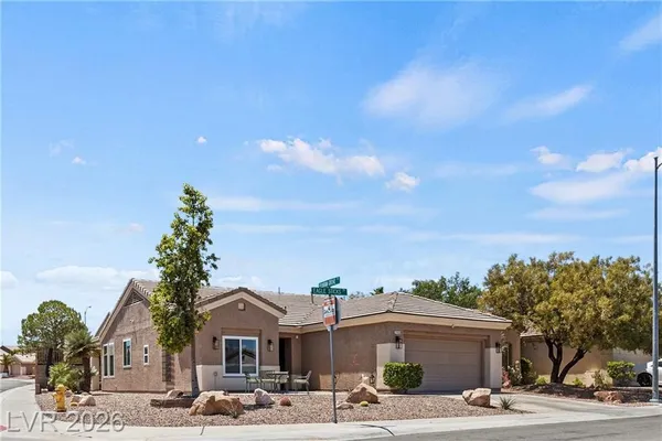 Property Slideshow image 3 of 48 | 2163 eagle sticks dr, Henderson, NV, 89012