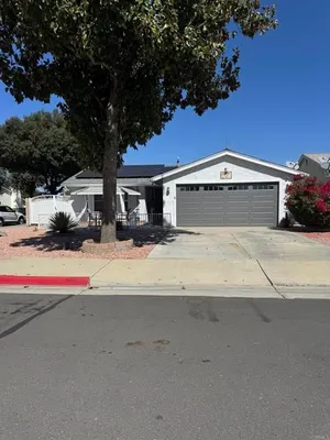 Property Slideshow image 2 of 24 | 2219 el toro cir, Hemet, CA, 92545