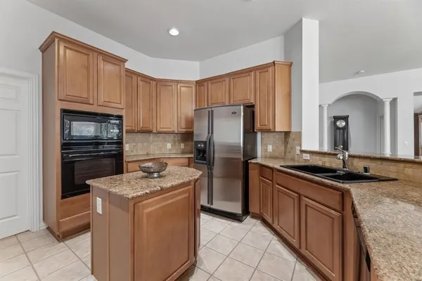 Property Slideshow image 3 of 38 | 362 southern hills dr, Fairview, TX, 75069