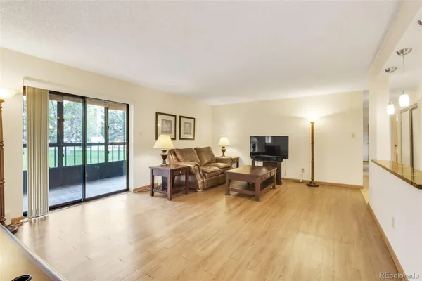 Property Slideshow image 3 of 44 | 13952 e marina dr apt 102, Aurora, CO, 80014