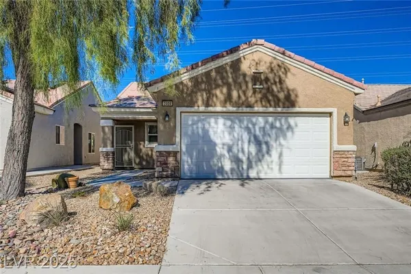 Property Slideshow image 2 of 29 | 2404 willow wren dr, North Las Vegas, NV, 89084