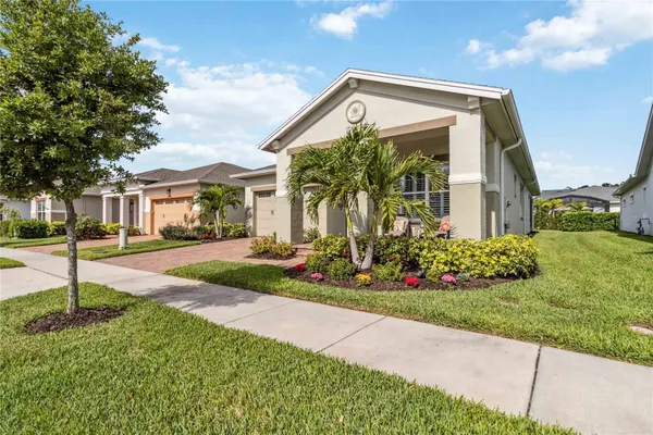 Property Slideshow image 3 of 69 | 2748 greenlands st, St Cloud, FL, 34772