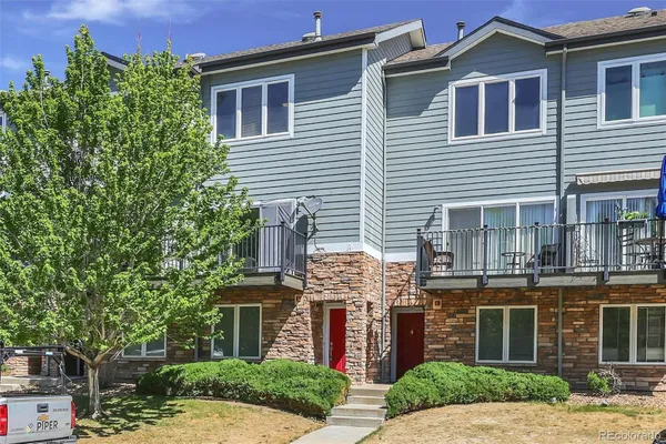 Property Slideshow image 2 of 38 | 2763 w riverwalk cir h, Littleton, CO, 80123