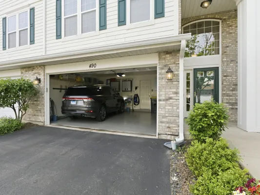 Property Slideshow image 3 of 43 | 490 dolton ln, Carol Stream, IL, 60188