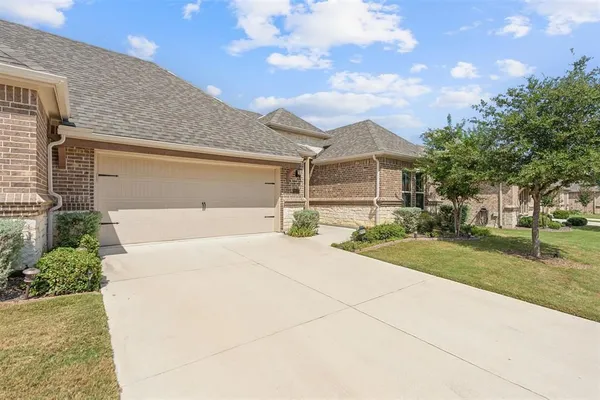 Property Slideshow image 3 of 40 | 2117 ladera way 2117, Mansfield, TX, 76063