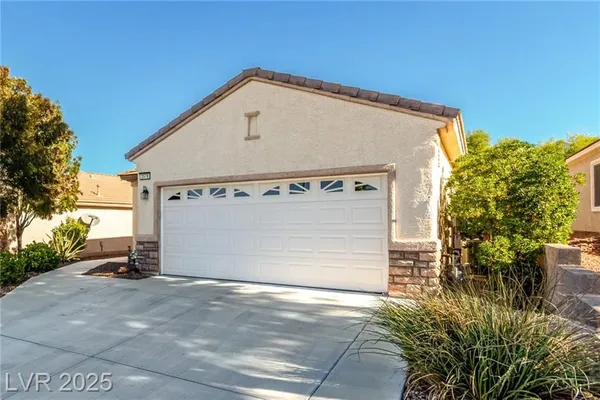 Property Slideshow image 3 of 42 | 2578 corvus st, Henderson, NV, 89044