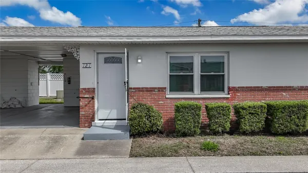 Property Slideshow image 3 of 40 | 12400 park blvd apt 121, Seminole, FL, 33772