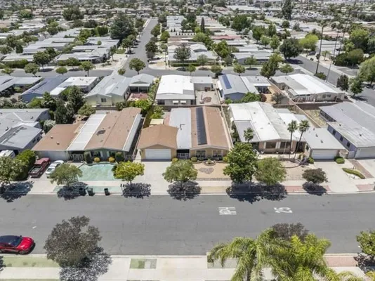 Property Slideshow image 2 of 45 | 1223 brentwood way, Hemet, CA, 92545