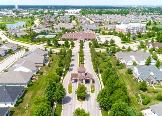 Property Slideshow image 2 of 19 | 2682 avondale cir, Naperville, IL, 60564