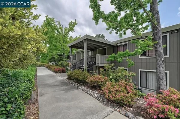 Property Slideshow image 3 of 33 | 1216 running springs rd 6, Walnut Creek, CA, 94595