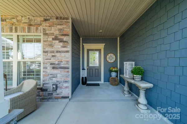 Property Slideshow image 3 of 40 | 918 kirby dr, Fort Mill, SC, 29715