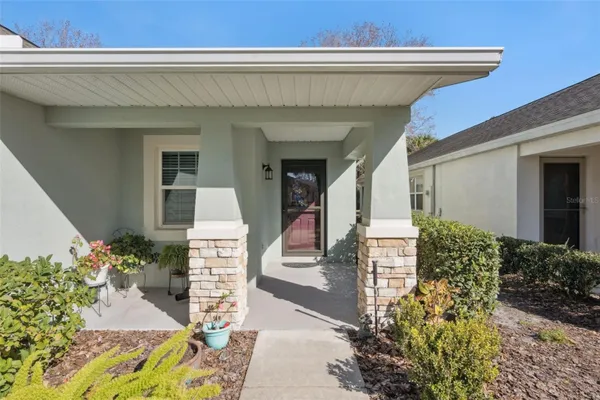 Property Slideshow image 3 of 49 | 304 stonington way, Deland, FL, 32724