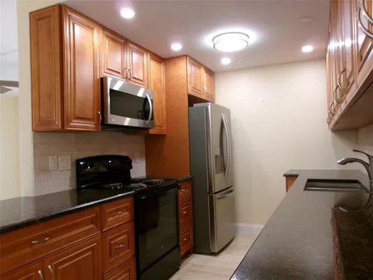 Property Slideshow image 2 of 12 | 2401 antigua cir j1, Coconut Creek, FL, 33066