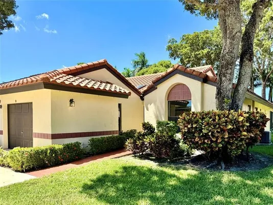 Property Slideshow image 2 of 51 | 5869 sunswept ln b, Boynton Beach, FL, 33437