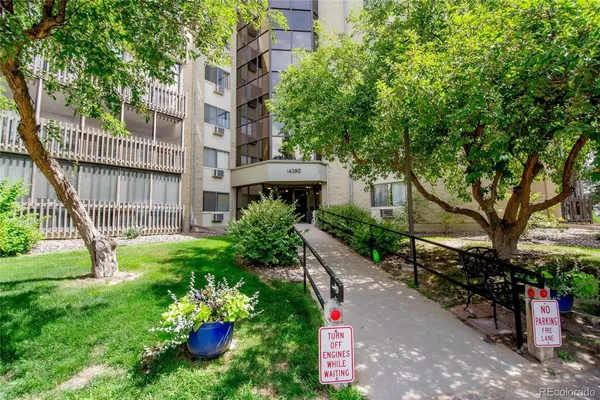 Property Slideshow image 2 of 37 | 14390 e marina dr 202, Aurora, CO, 80014