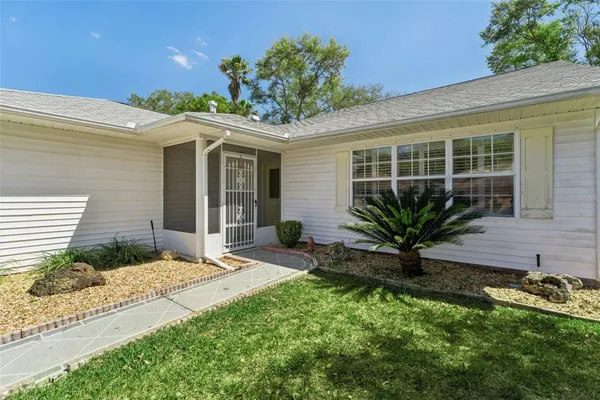 Property Slideshow image 3 of 93 | 27217 racquet cir, Leesburg, FL, 34748