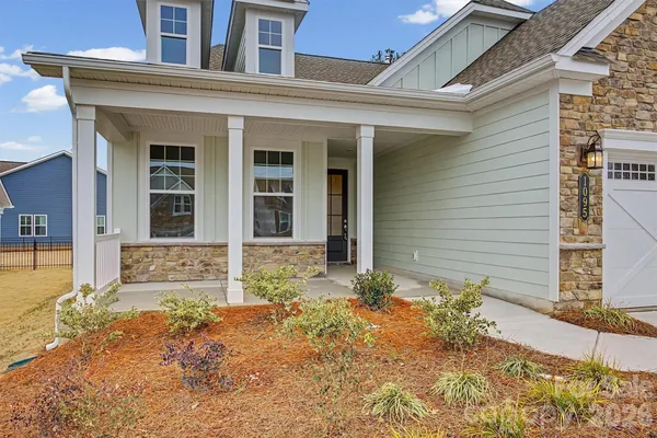 Property Slideshow image 2 of 39 | 1095 wylie falls ln 127, York, SC, 29745