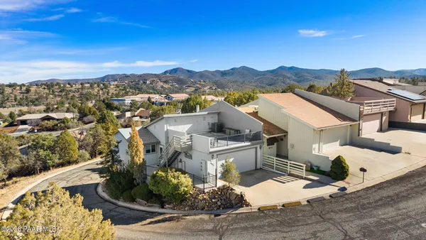 Property Slideshow image 2 of 36 | 4921 summit cir # 1, Prescott, AZ, 86301