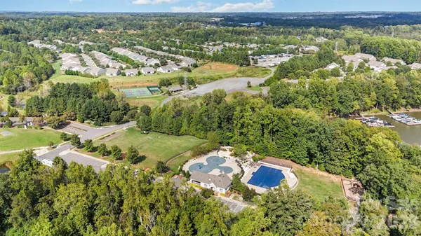 Property Slideshow image 3 of 36 | 8708 artesa mill ln, Charlotte, NC, 28214